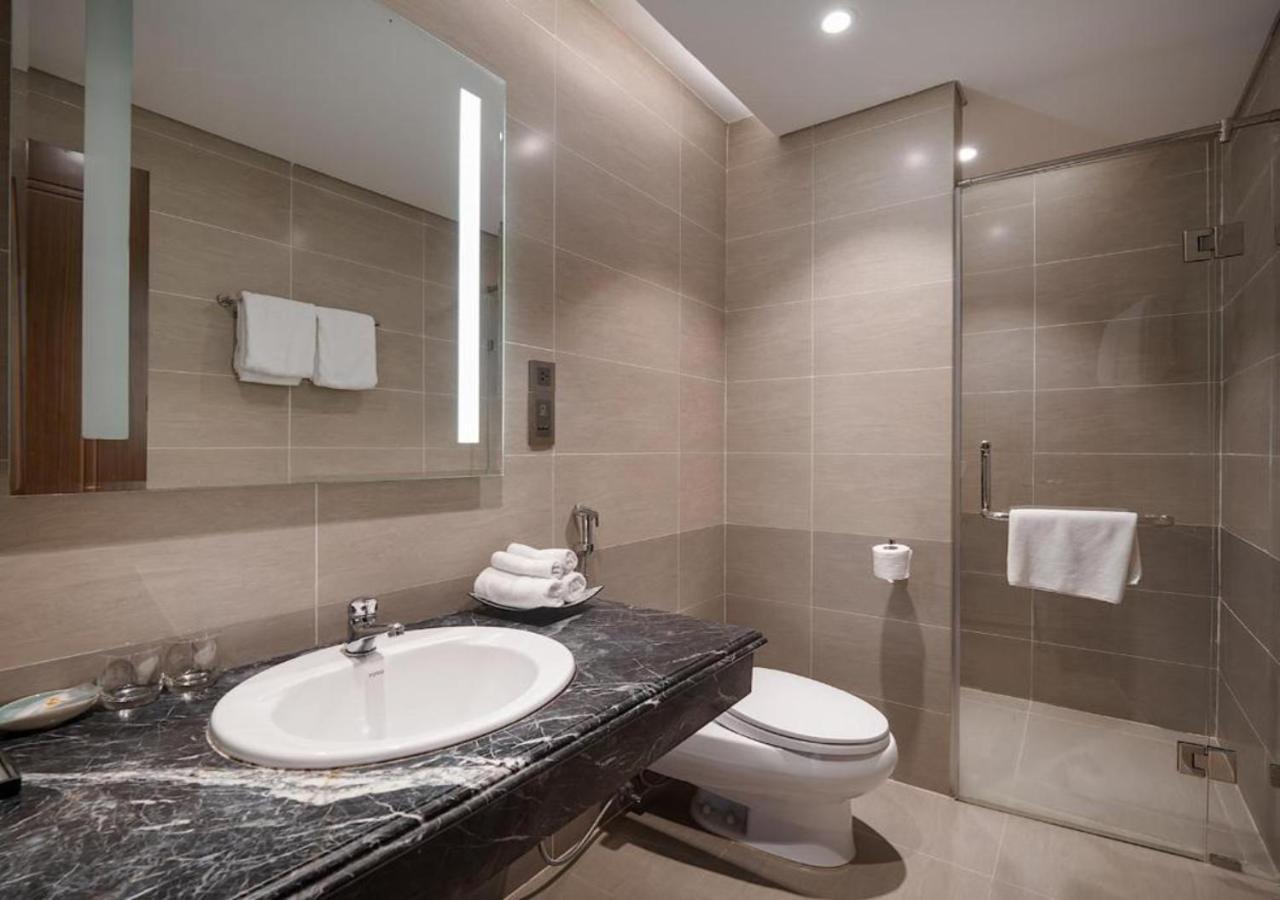 Sunrise Luxury Apartment With Ocean View Дананг Екстериор снимка