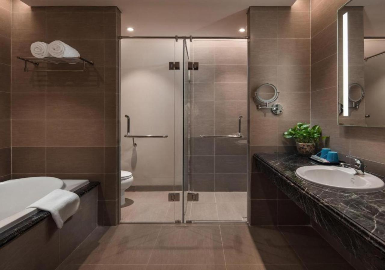 Sunrise Luxury Apartment With Ocean View Дананг Екстериор снимка